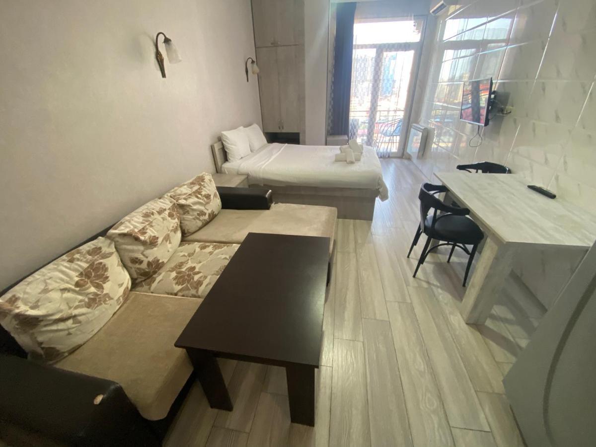 Apartment - Nino Batumi Exterior foto